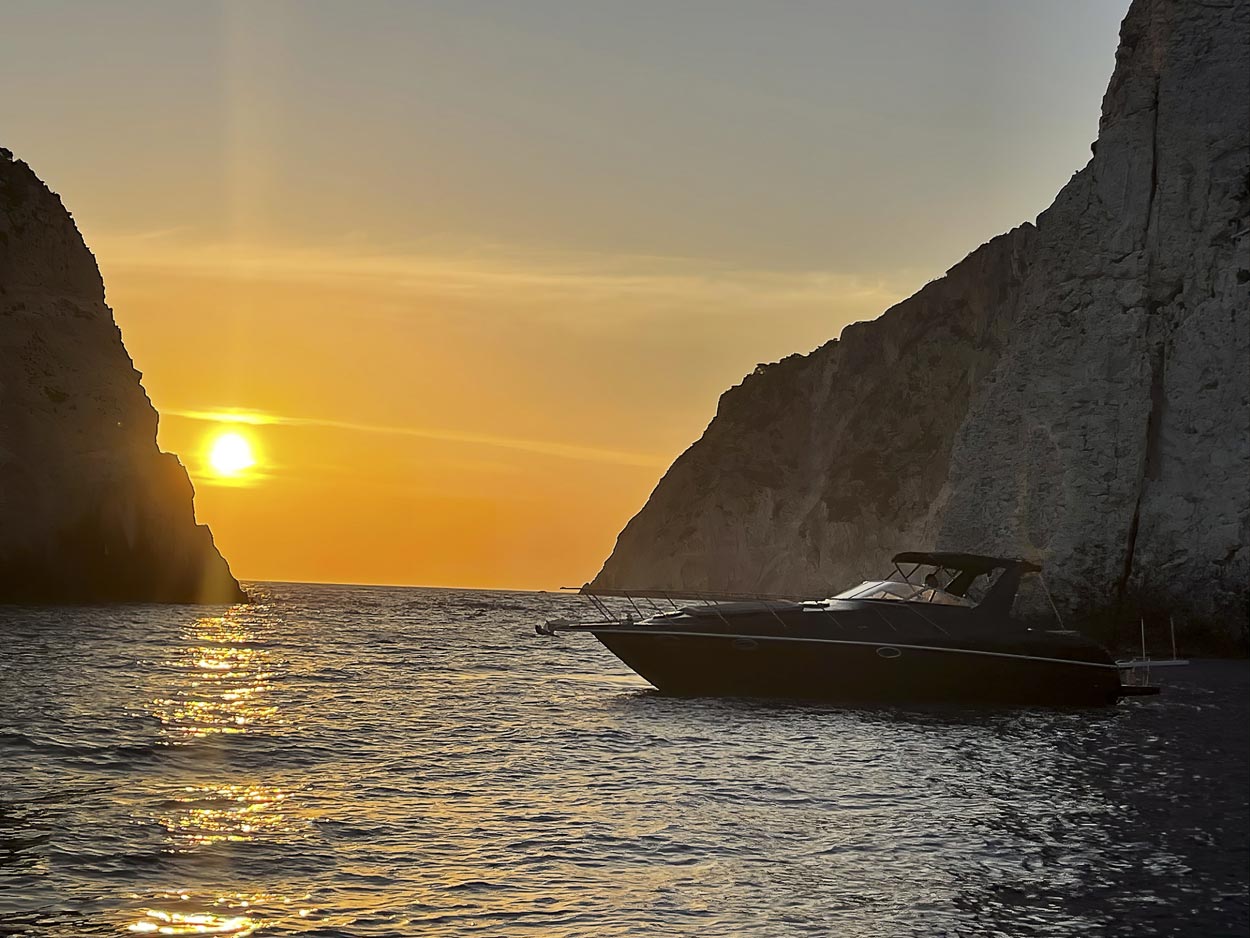 sunset cruise zakynthos