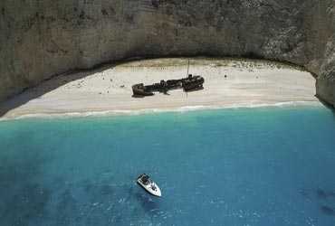 shipwreck blue caves zakynthos cruise